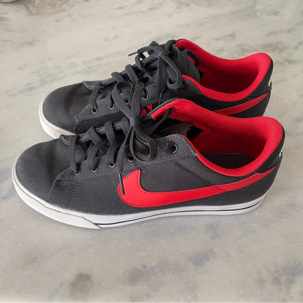 Nike Black Red Canvas Sneakers Men’s Size 9.5 Casual Skate Style